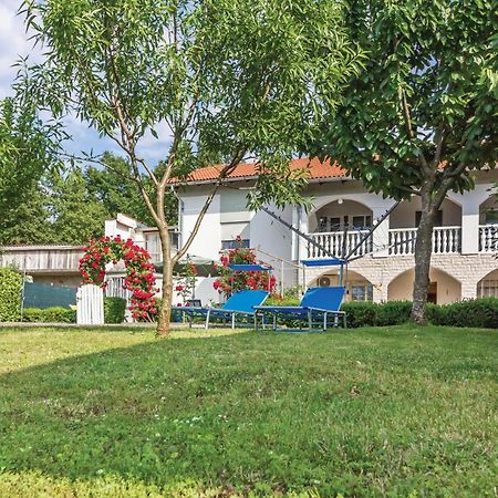 3 Bedroom Awesome Apartment In Pavicini ภายนอก รูปภาพ