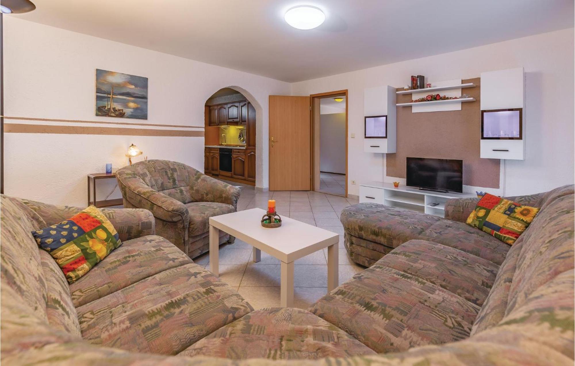 3 Bedroom Awesome Apartment In Pavicini ภายนอก รูปภาพ