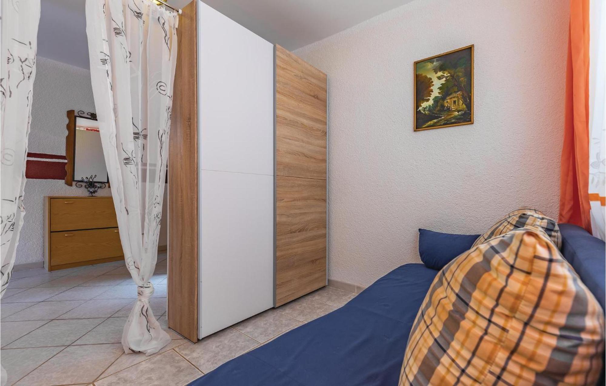 3 Bedroom Awesome Apartment In Pavicini ภายนอก รูปภาพ